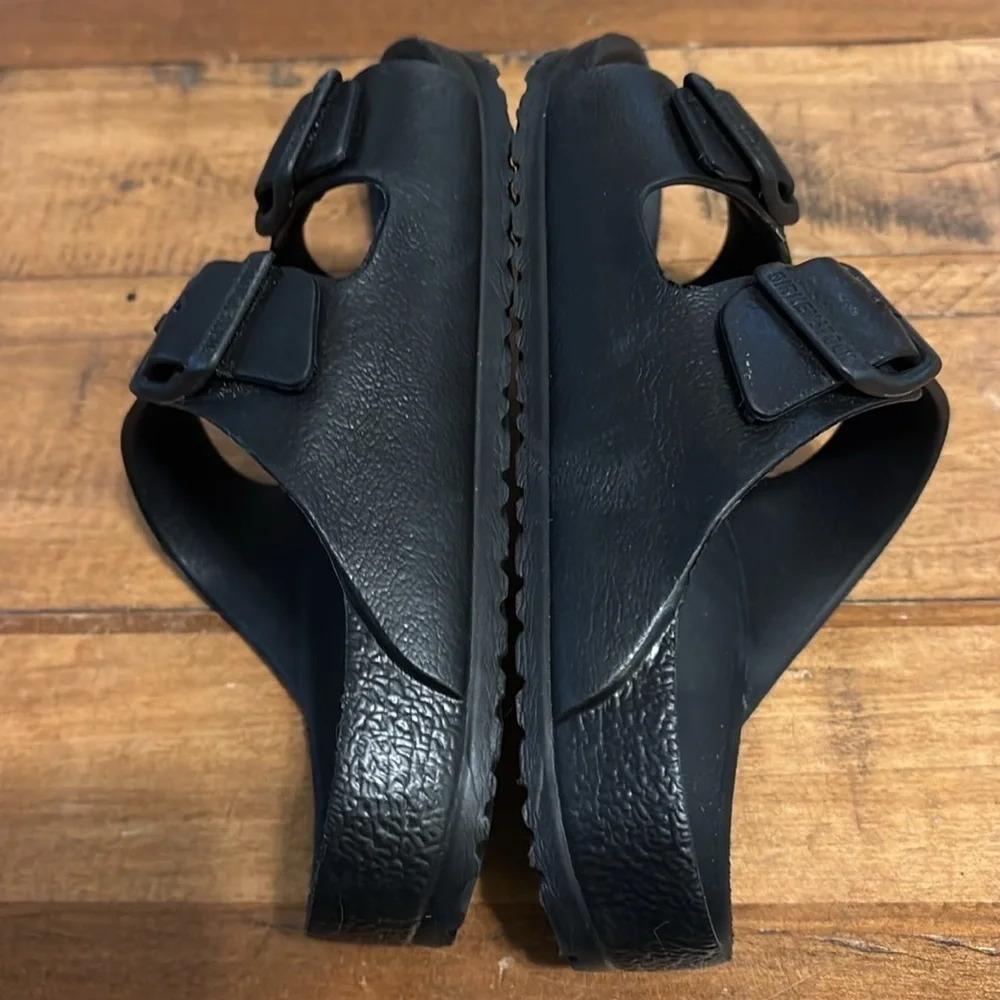 Birkenstock children’s sandals, size 33, black color, in good condition